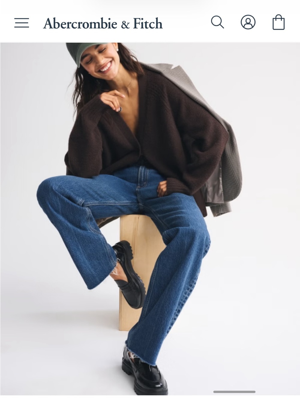 NWT Abercrombie High Rise 90s Relaxed Raw Hem Jean - Picture 8 of 9
